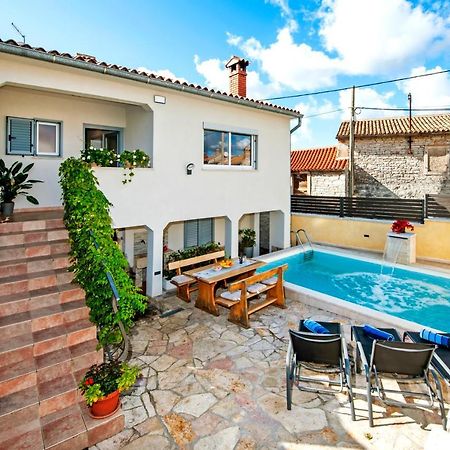 Holiday Home - Casa Di Antonio Kanfanar Exteriér fotografie