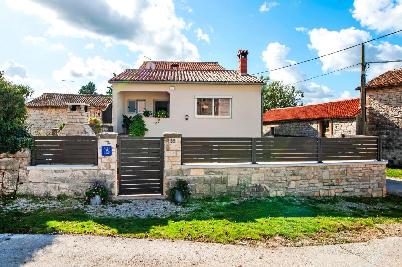 Holiday Home - Casa Di Antonio Kanfanar Exteriér fotografie