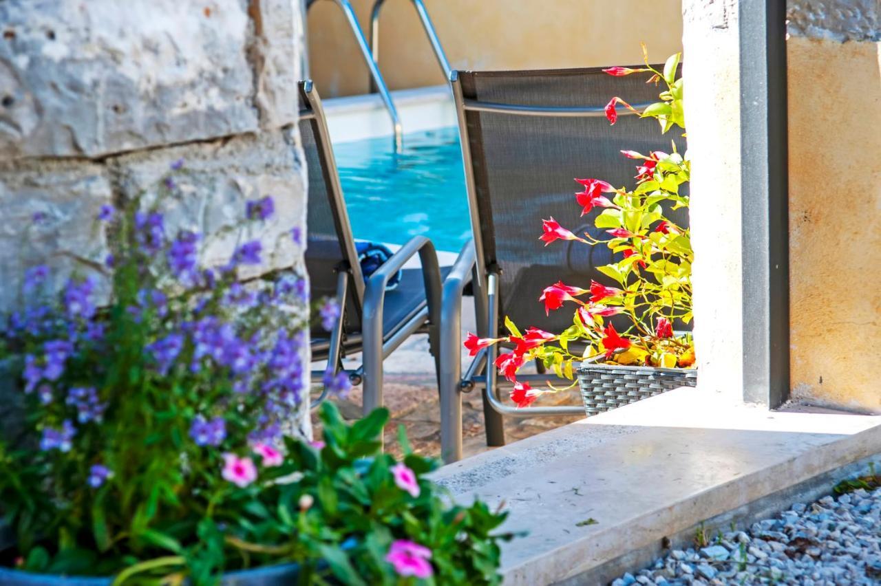 Holiday Home - Casa Di Antonio Kanfanar Exteriér fotografie